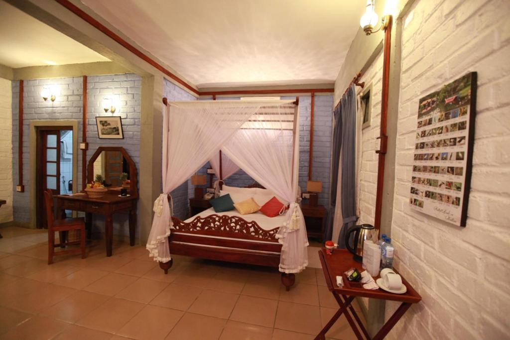 Lake Serenity Resort & Spa Kuruwita Экстерьер фото